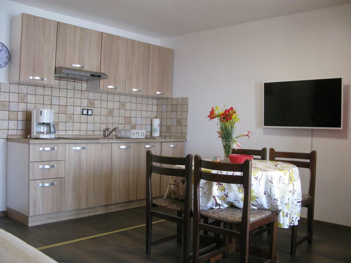 Apartment One Banjol Kültér fotó