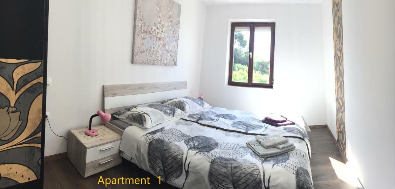 Apartment One Banjol Kültér fotó